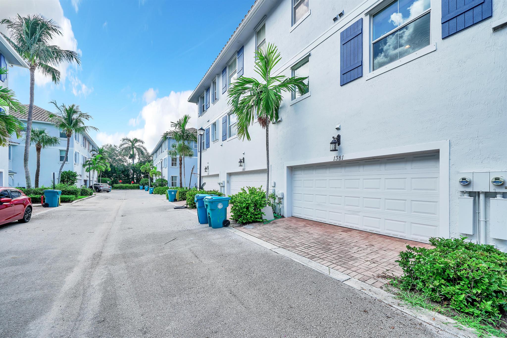 RENAISSANCE COMMONS PUD - Residential Lease