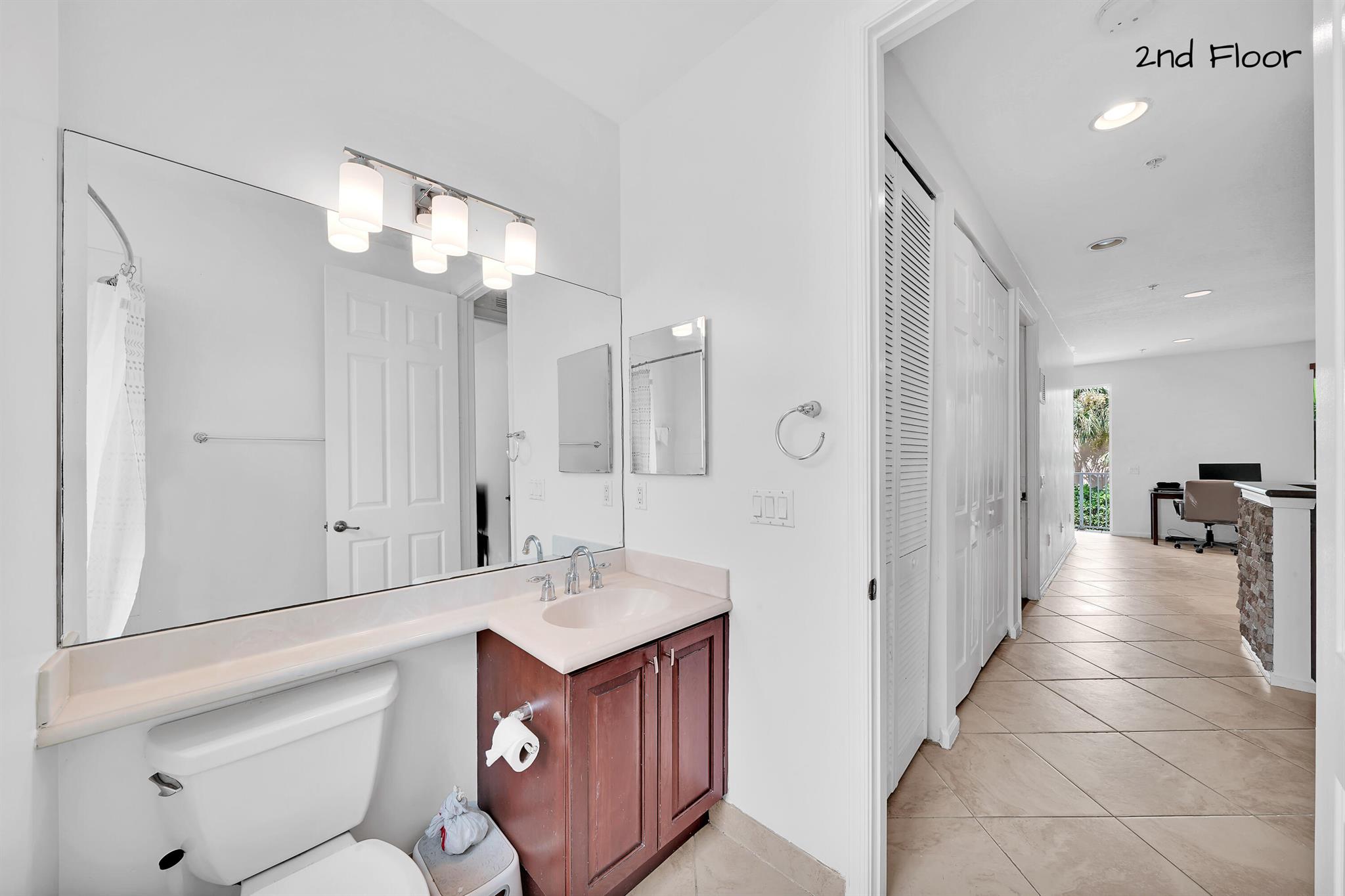 RENAISSANCE COMMONS PUD - Residential Lease