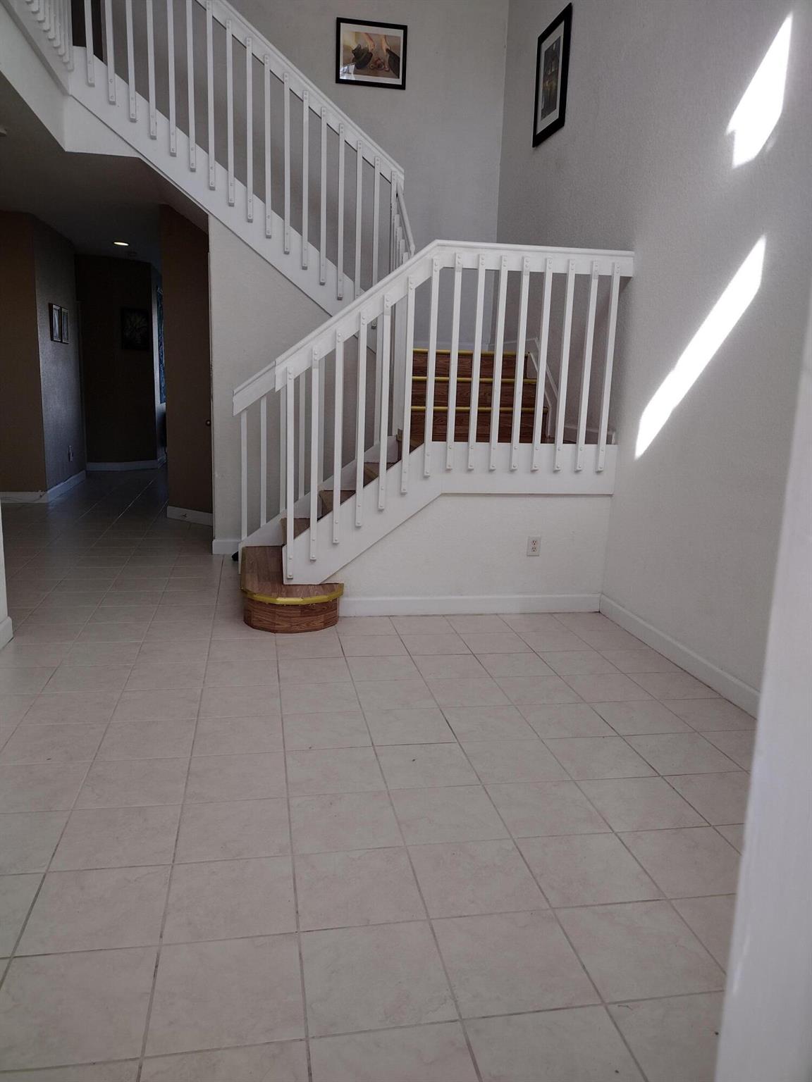 SHOMA VILLAS III AT ROYAL - Residential