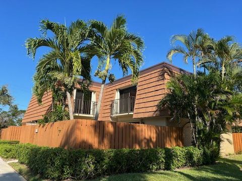 2813 28th Court Jupiter FL 33477
