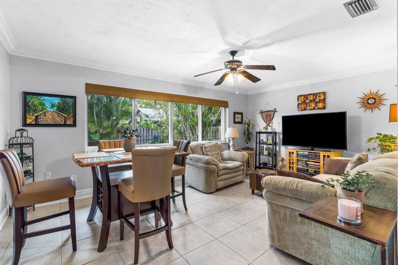 FLAMINGO GARDENS-LIVE OAK SEC - Residential