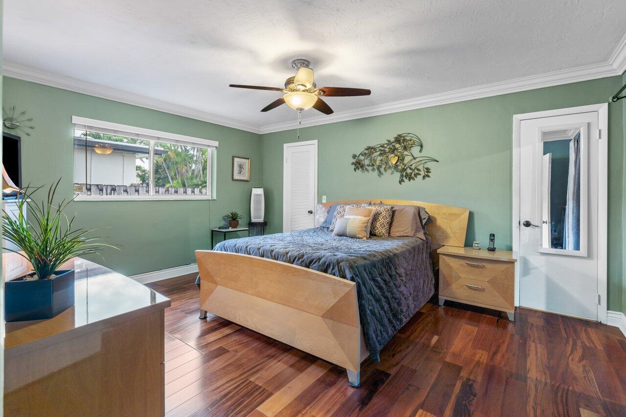 FLAMINGO GARDENS-LIVE OAK SEC - Residential