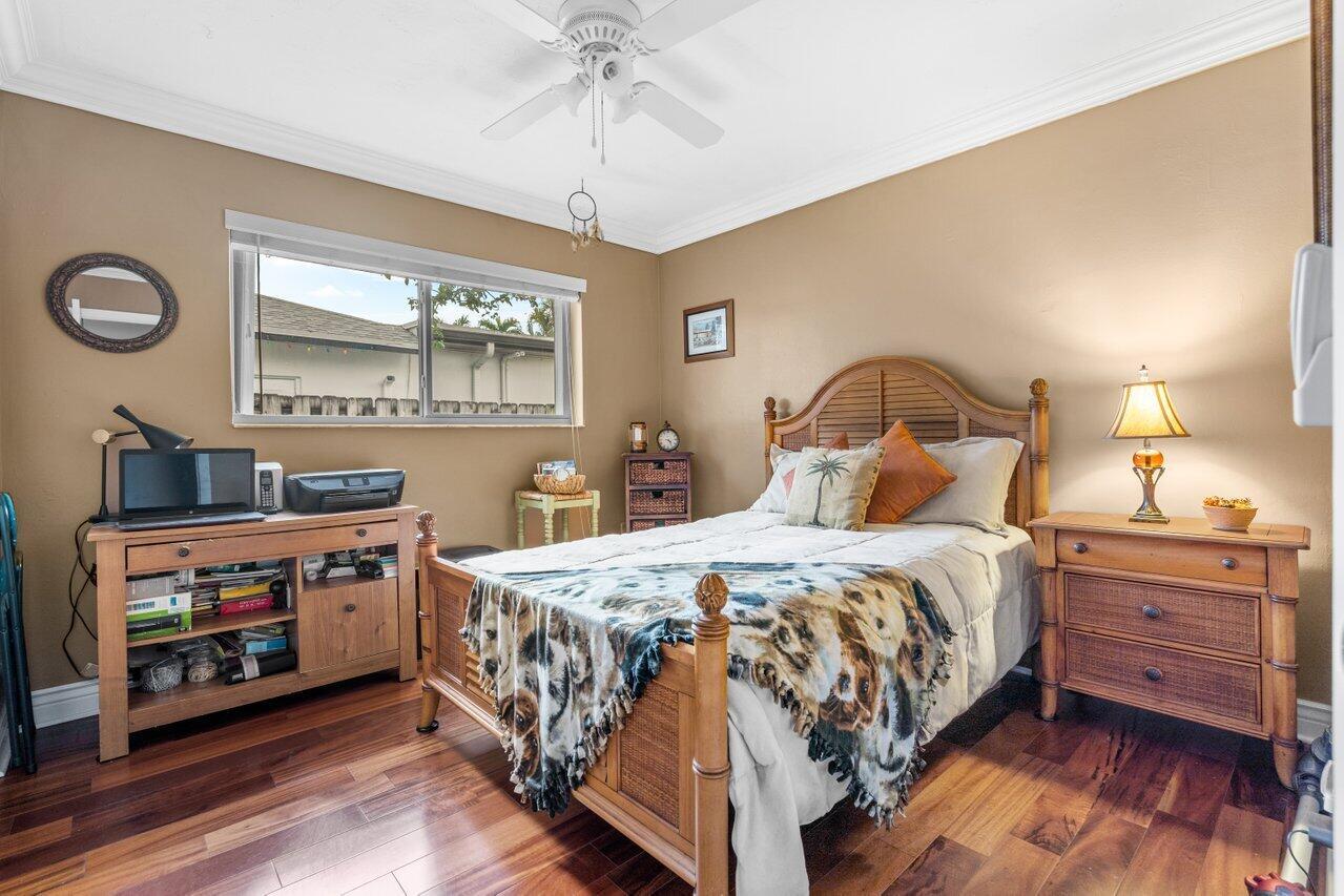 FLAMINGO GARDENS-LIVE OAK SEC - Residential