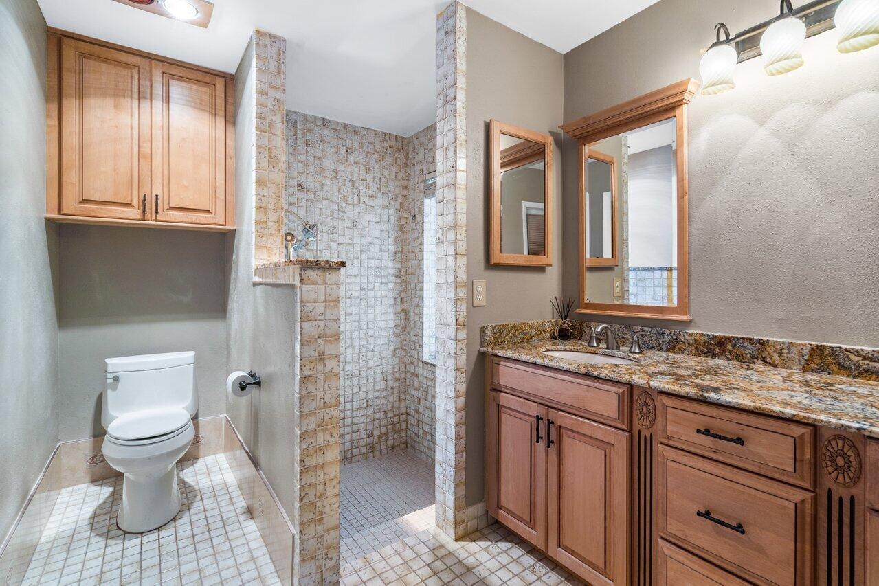 FLAMINGO GARDENS-LIVE OAK SEC - Residential