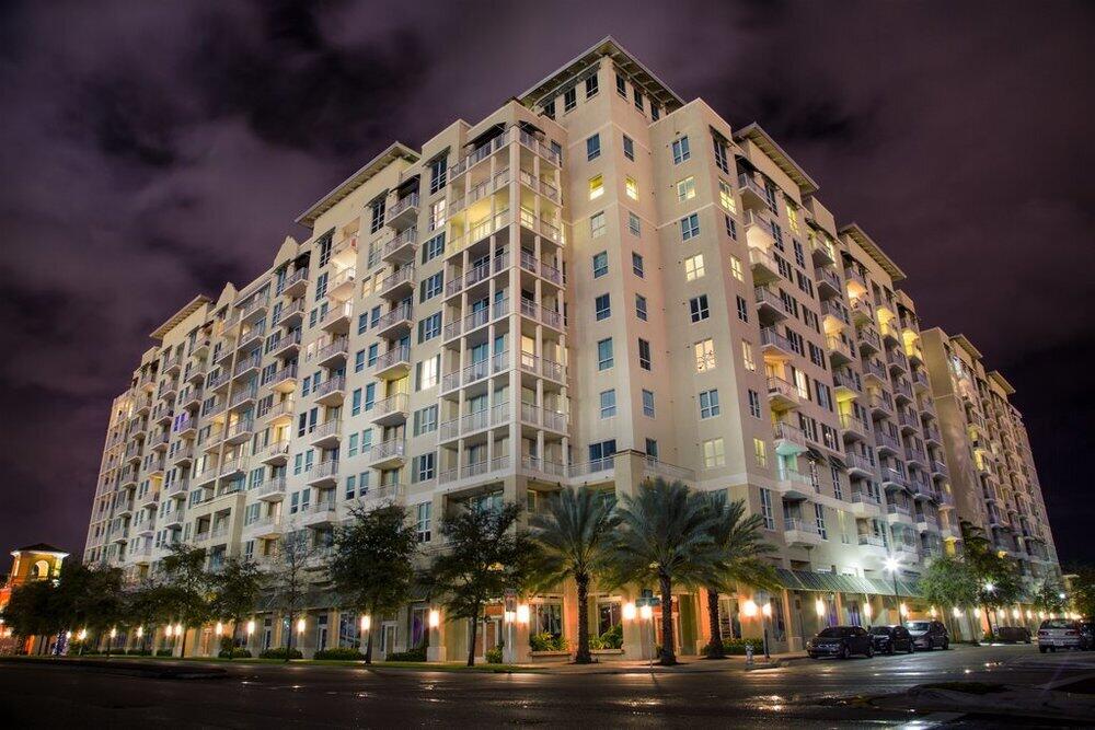 CITY PALMS CONDO - Residential Lease