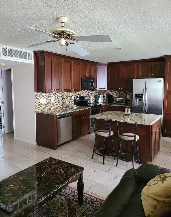 5208 NE 24th Ter F216