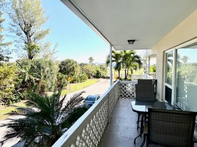 131 N Golfview Road 4