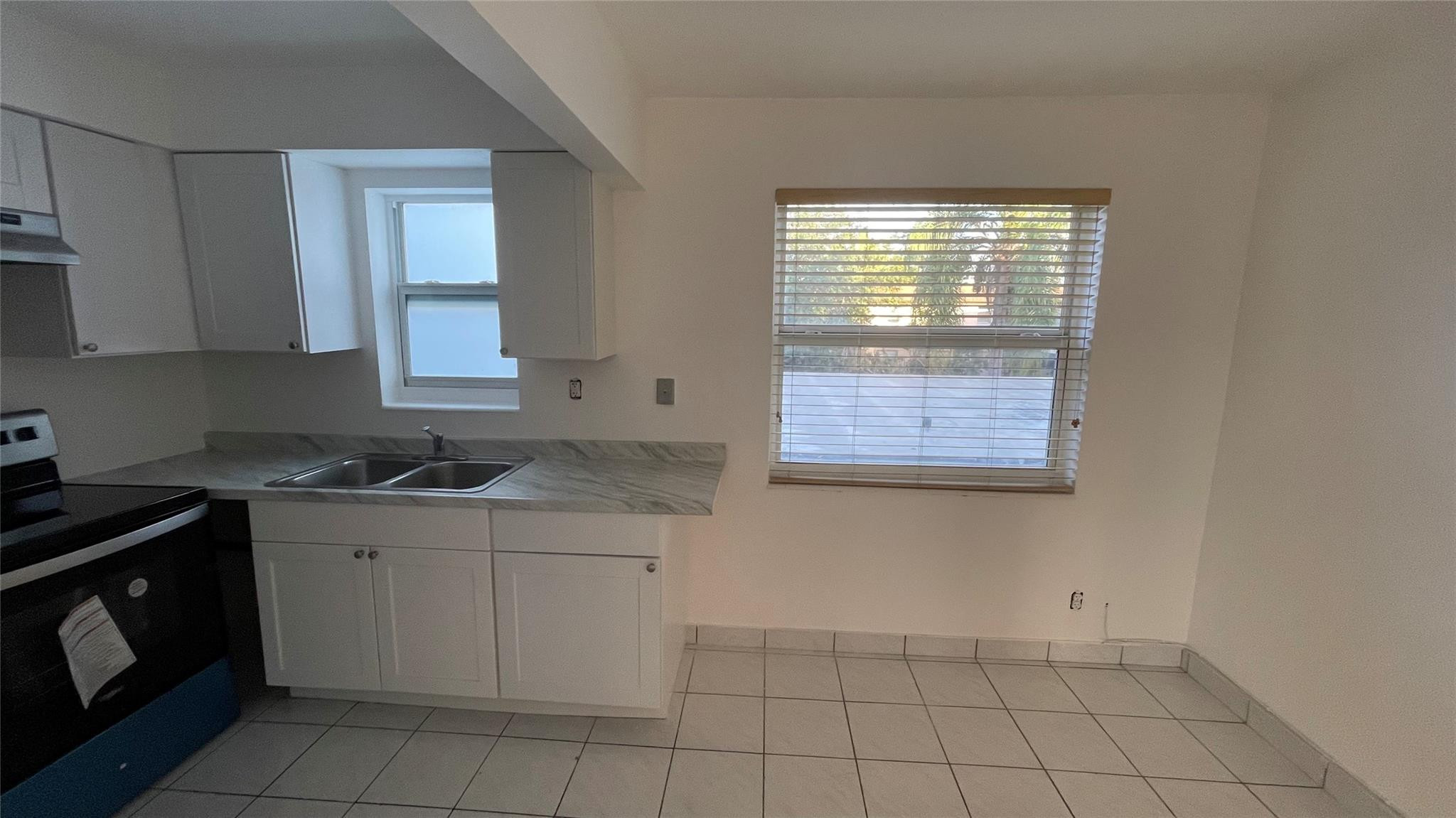 Paradise Gardens Inc Cond - Residential Lease