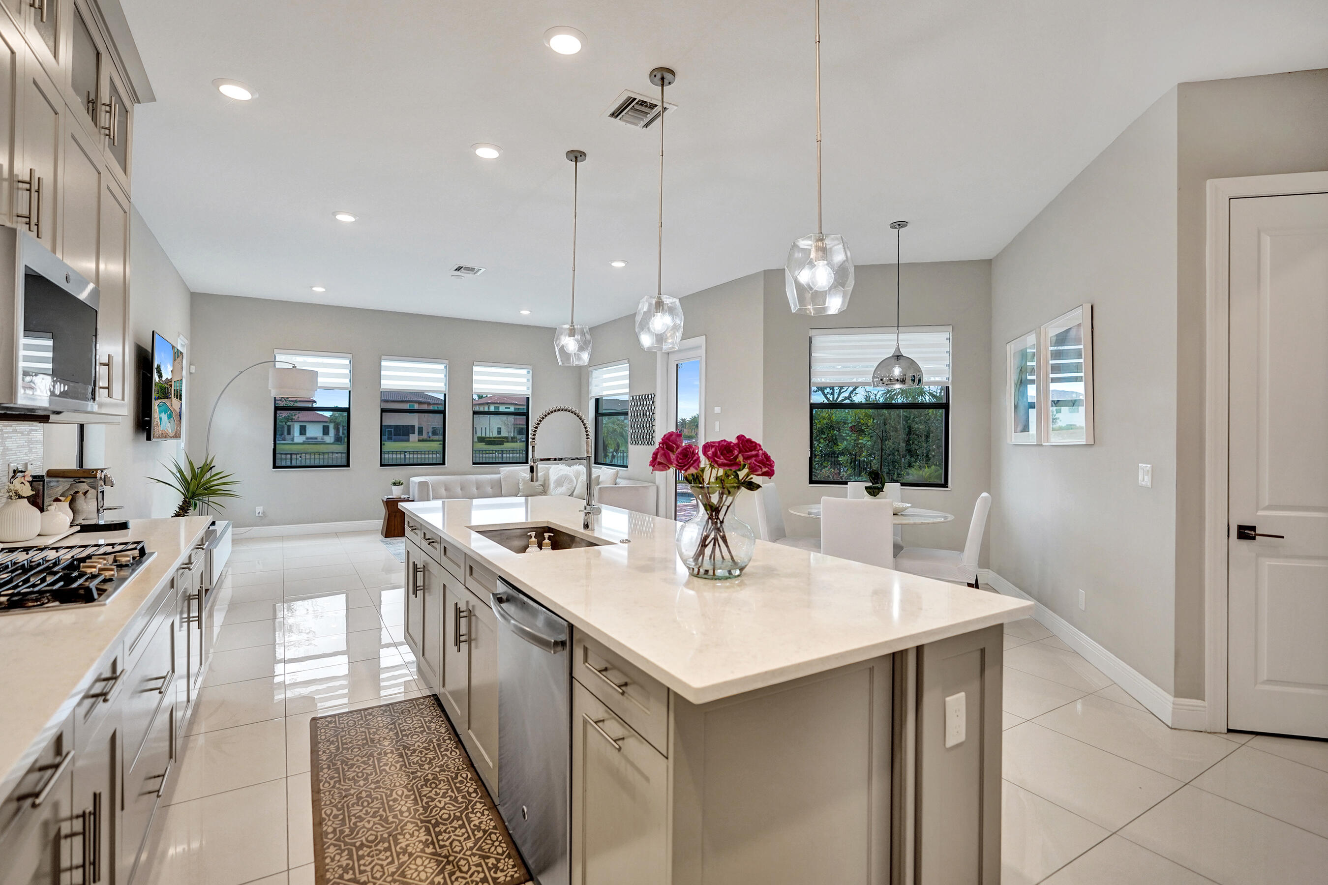 PARKLAND BAY - Residential