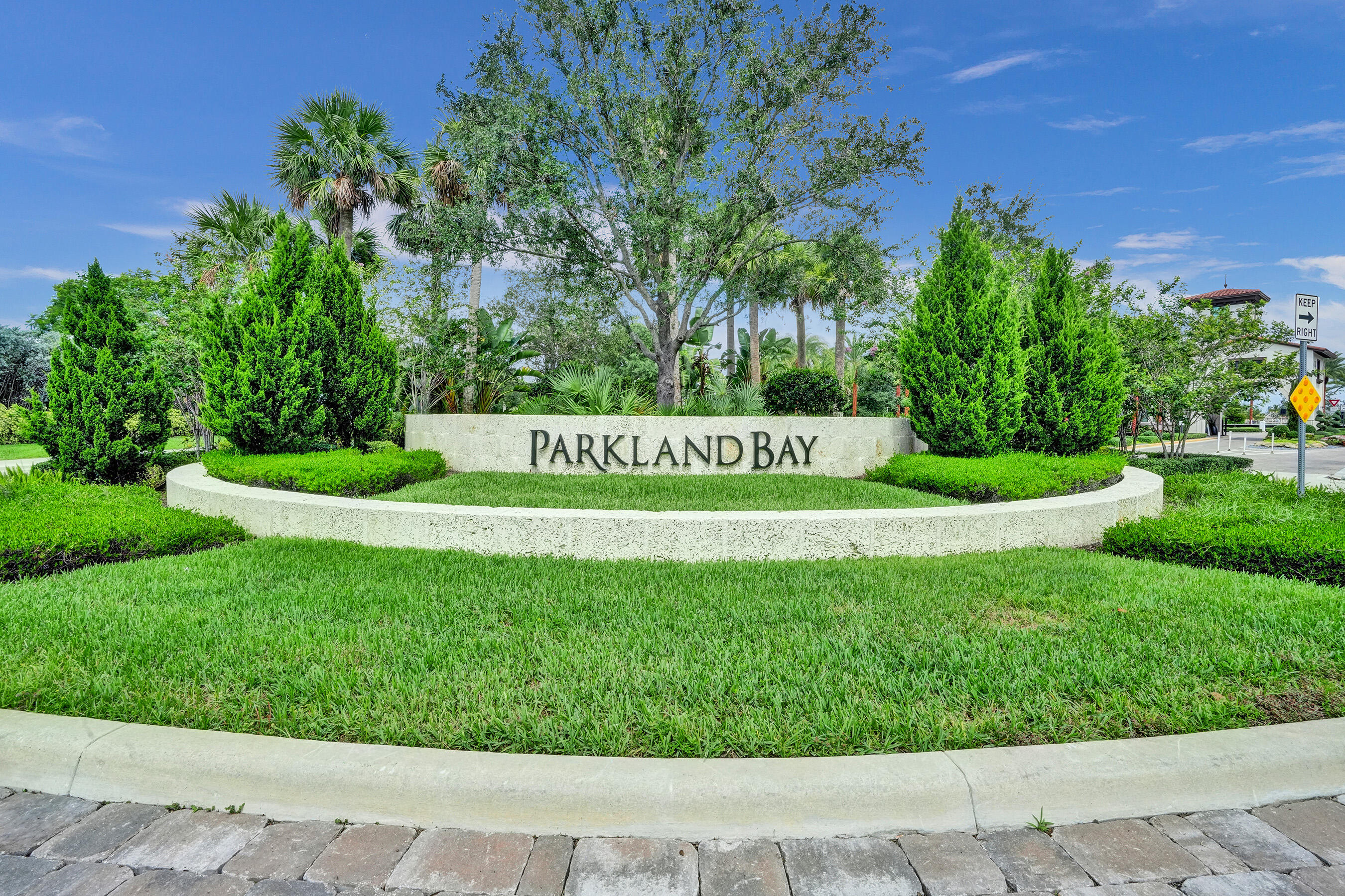 PARKLAND BAY - Residential