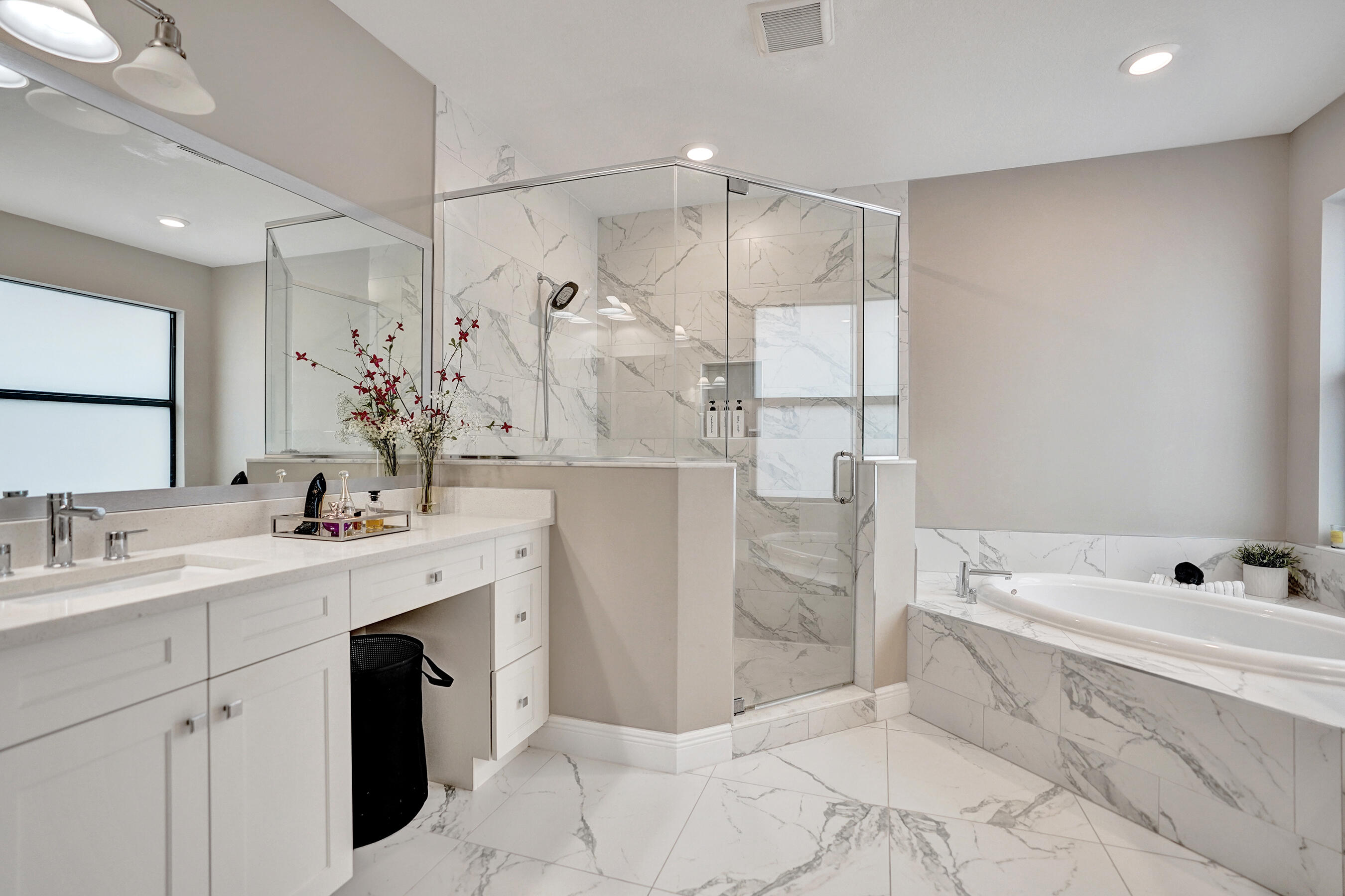 PARKLAND BAY - Residential