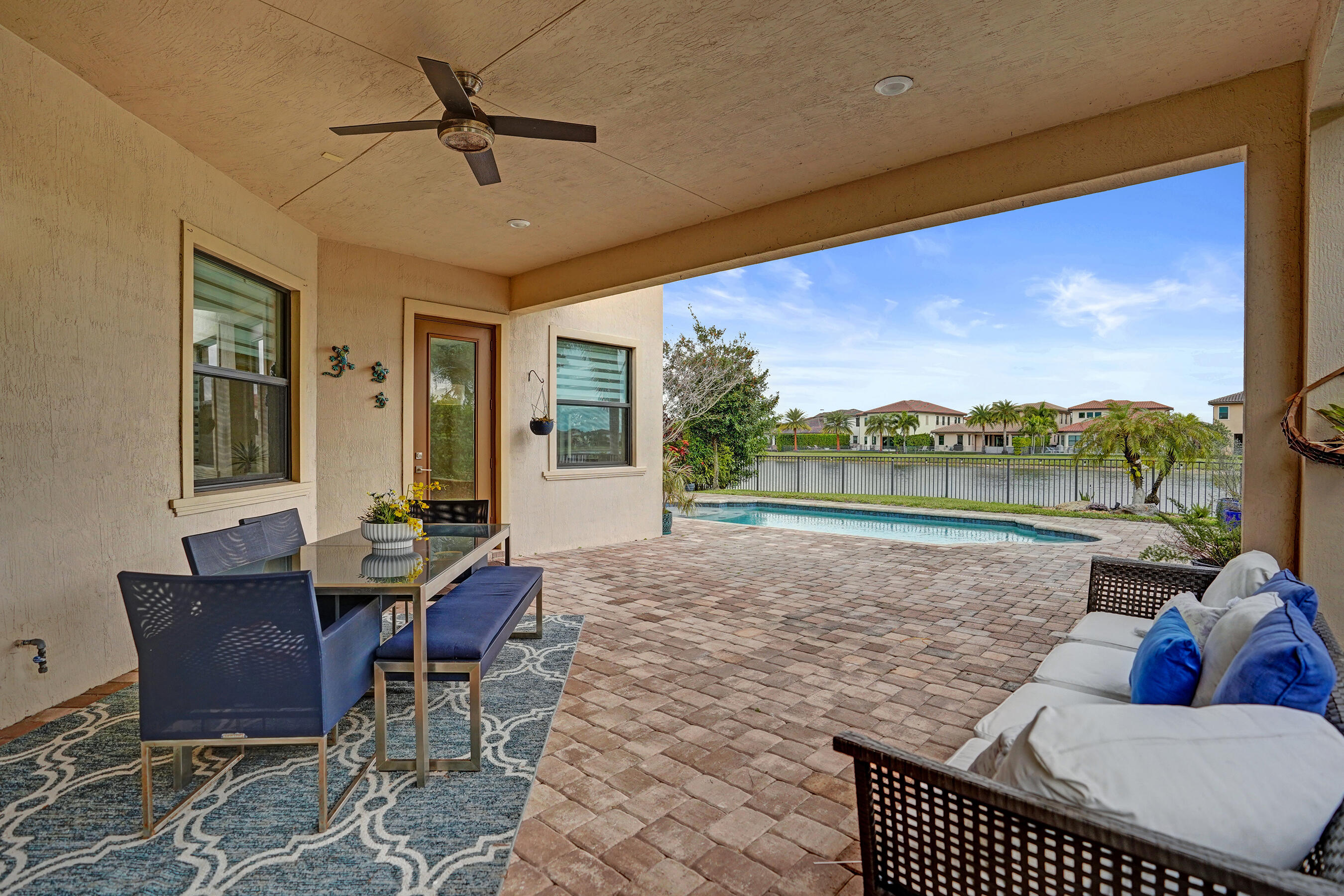 PARKLAND BAY - Residential