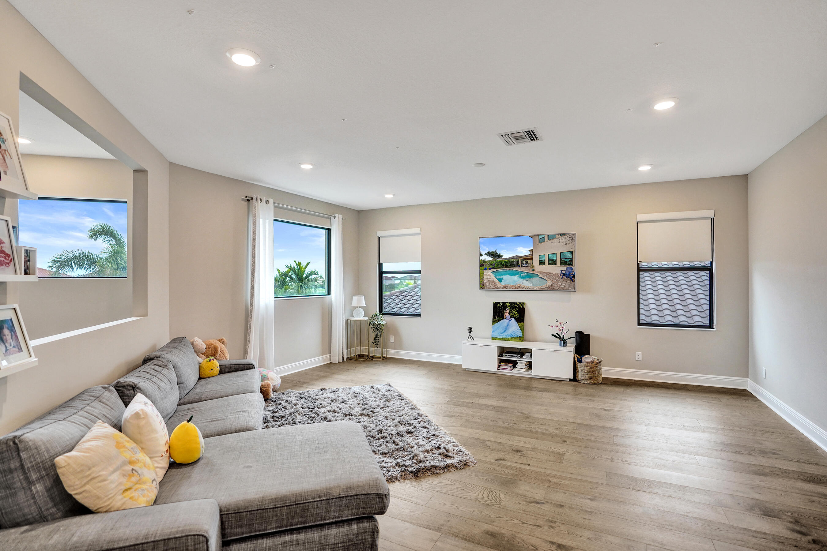 PARKLAND BAY - Residential