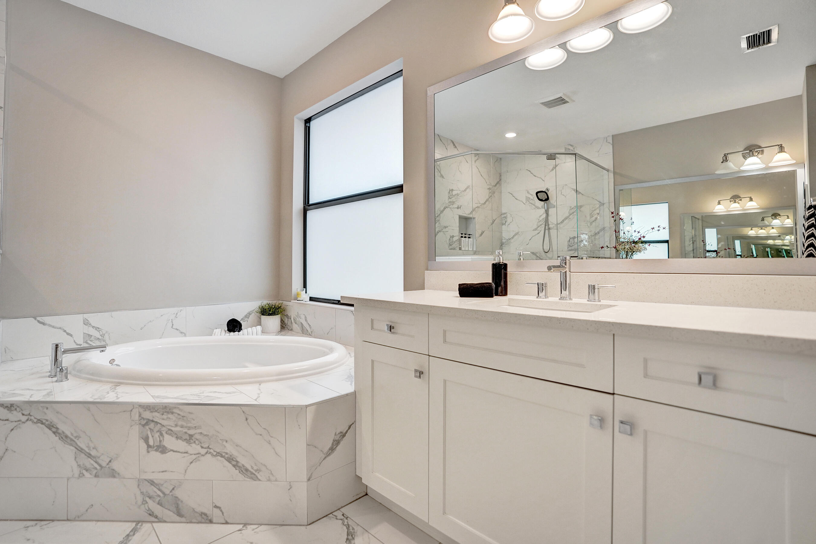 PARKLAND BAY - Residential