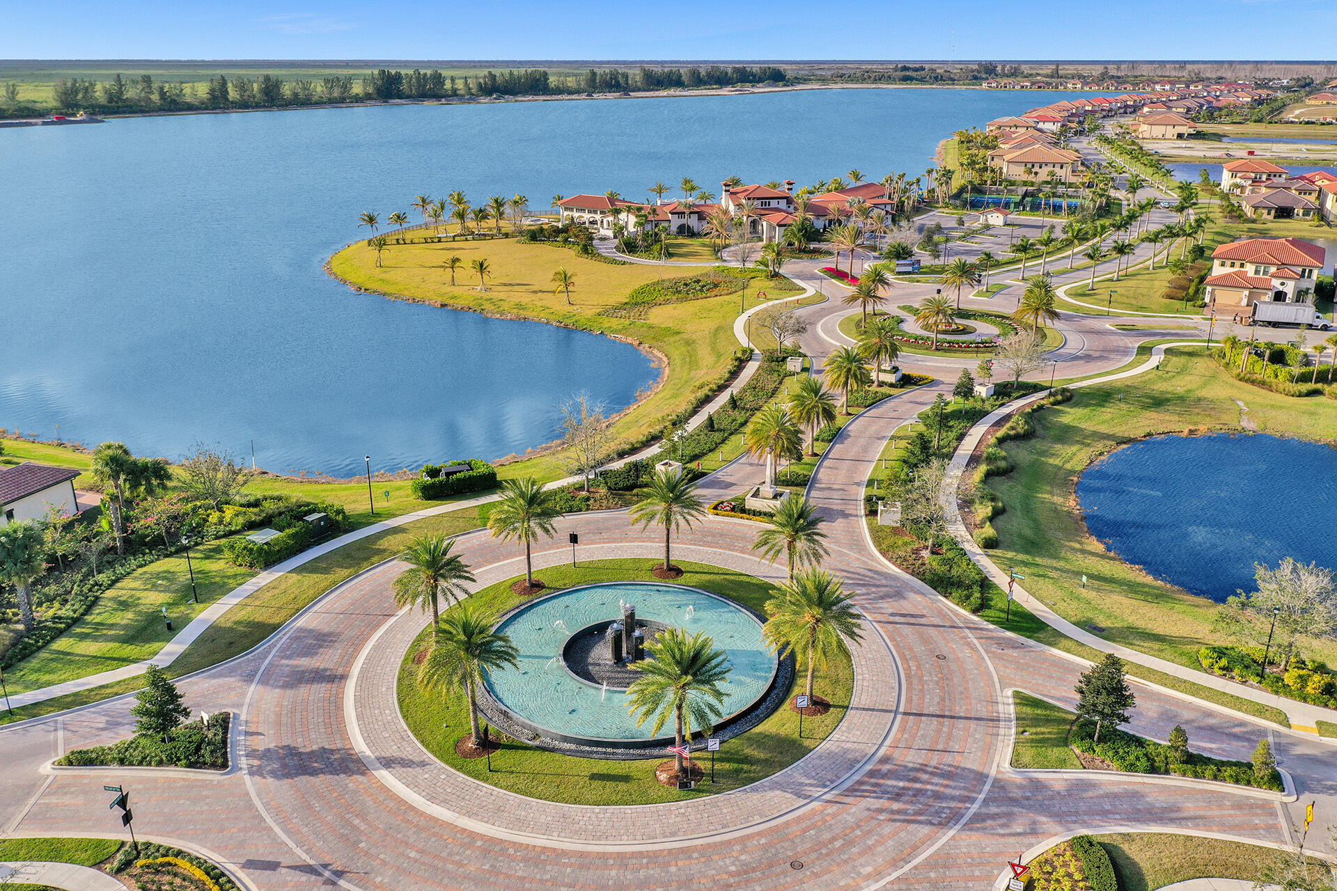 PARKLAND BAY - Residential