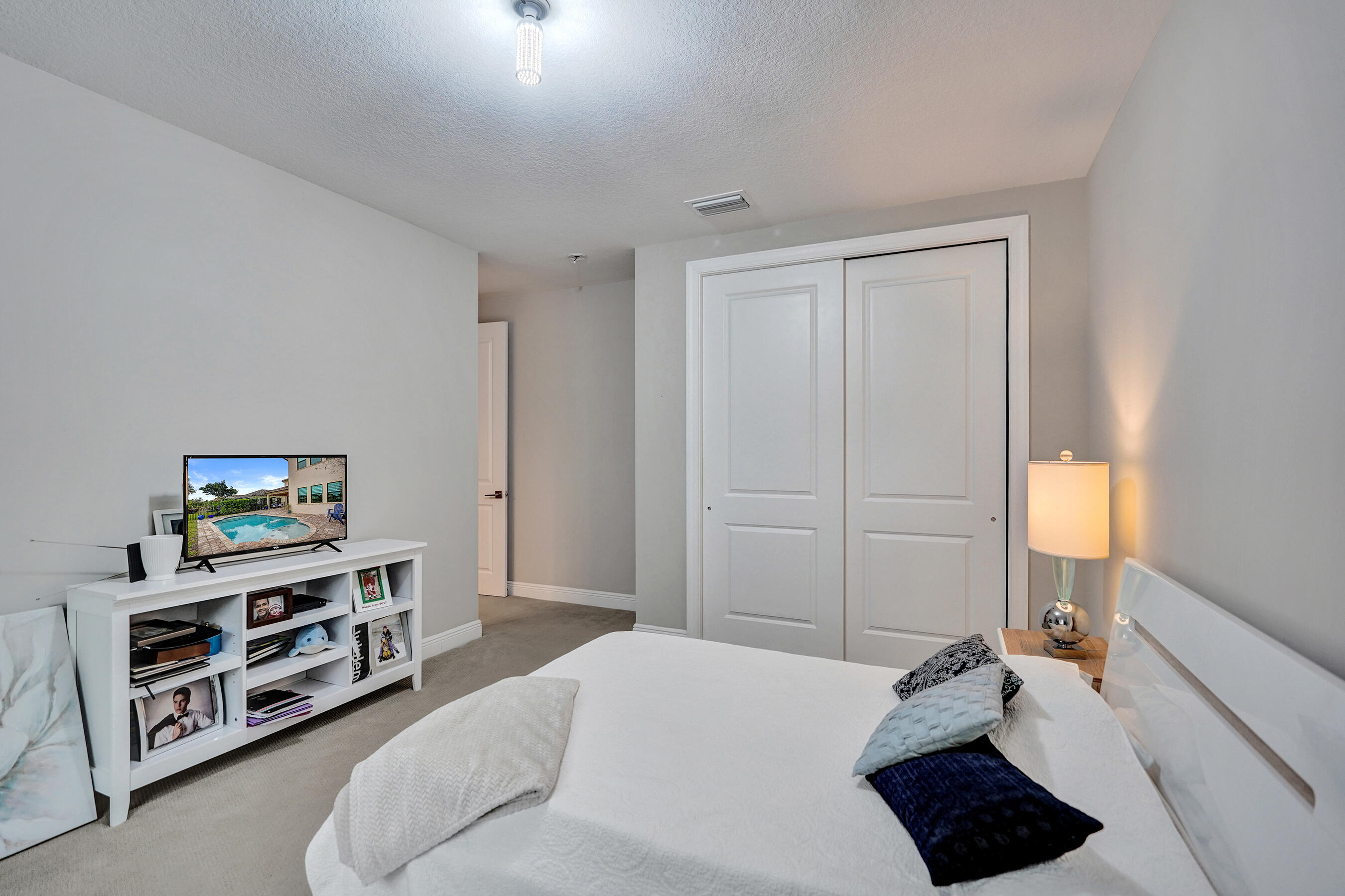 PARKLAND BAY - Residential