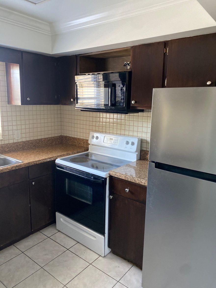 Large 2 bedroom 1 bath. Ready for occupancy!