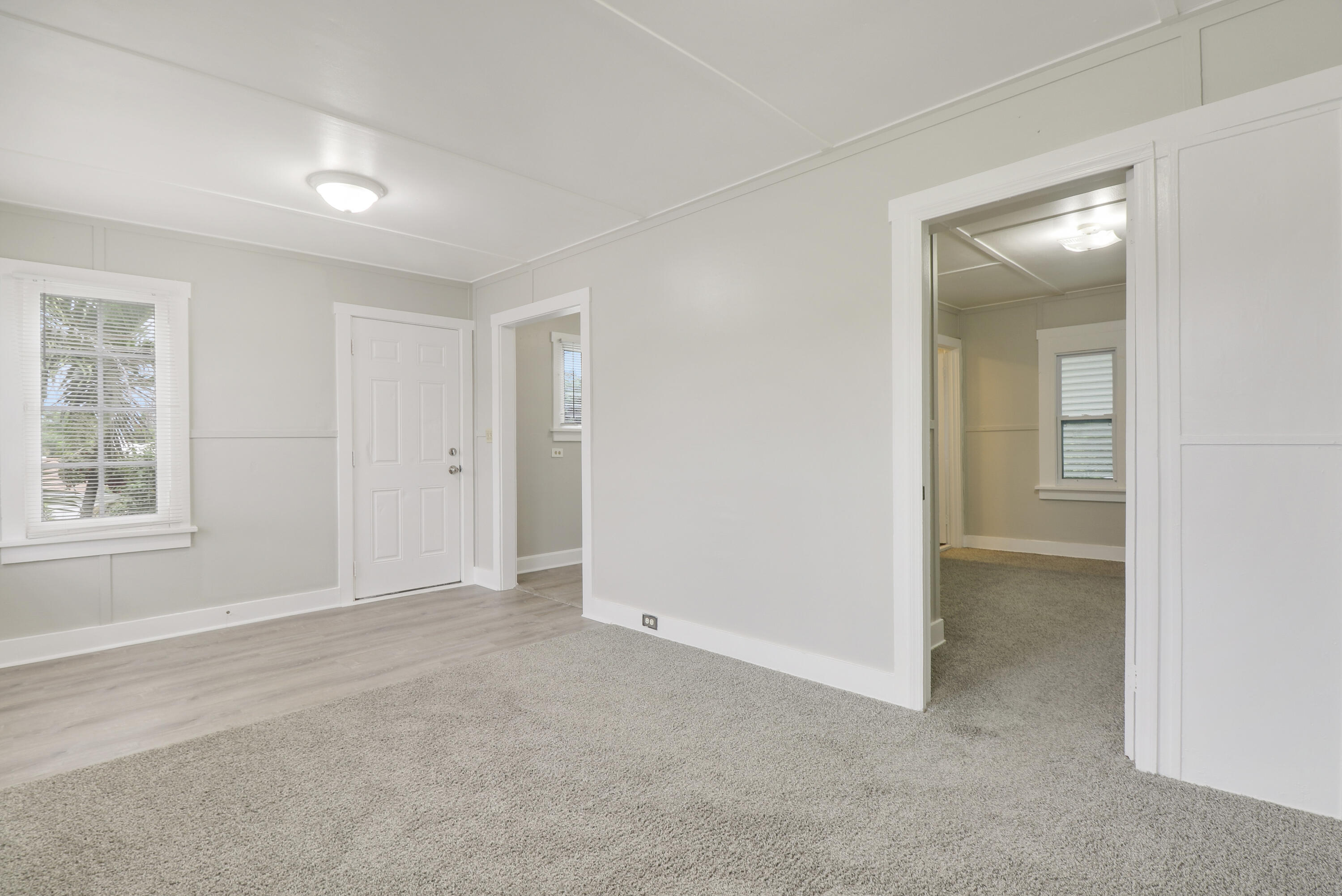 LAKE WORTH TOWN OF - Residential Lease