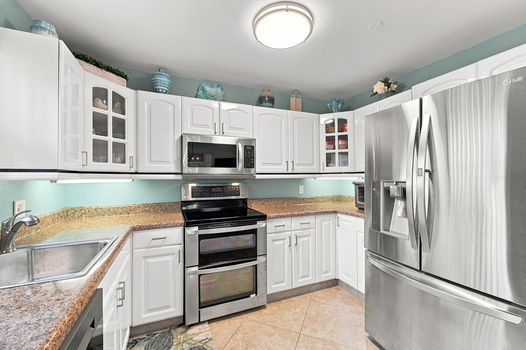 Photo of 2870 NE 14TH ST Causeway #208C, Pompano Beach, FL 33062 (MLS # B26074498)