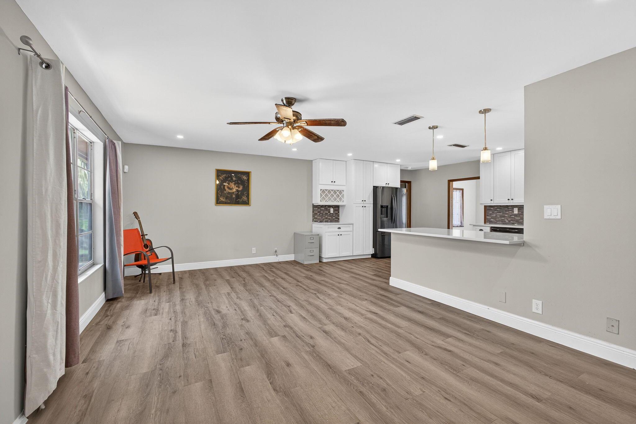 13175 54th Street N, The Acreage, FL, 33411/$520,000 3 13175 54th Street N