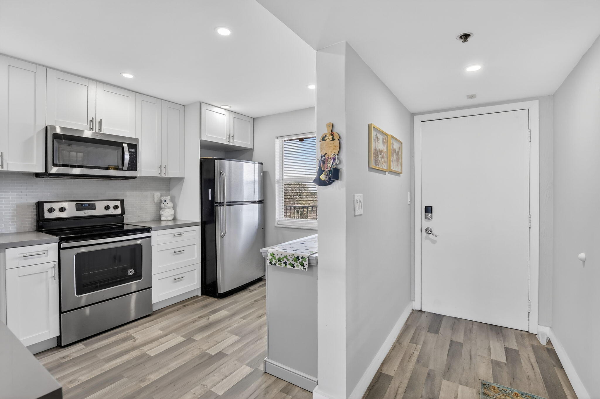 18TH HOLE AT INVERRARY CONDO - Residential