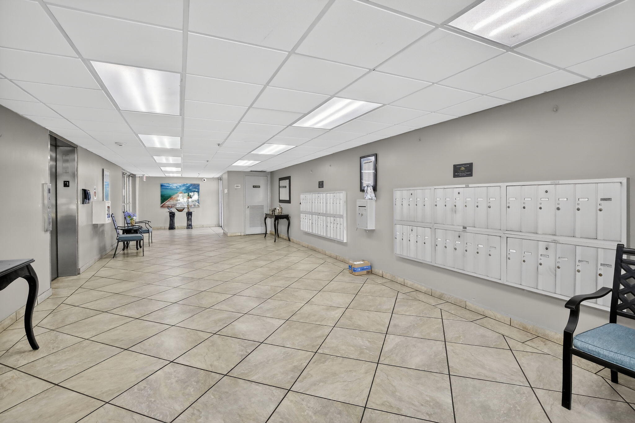 18TH HOLE AT INVERRARY CONDO - Residential