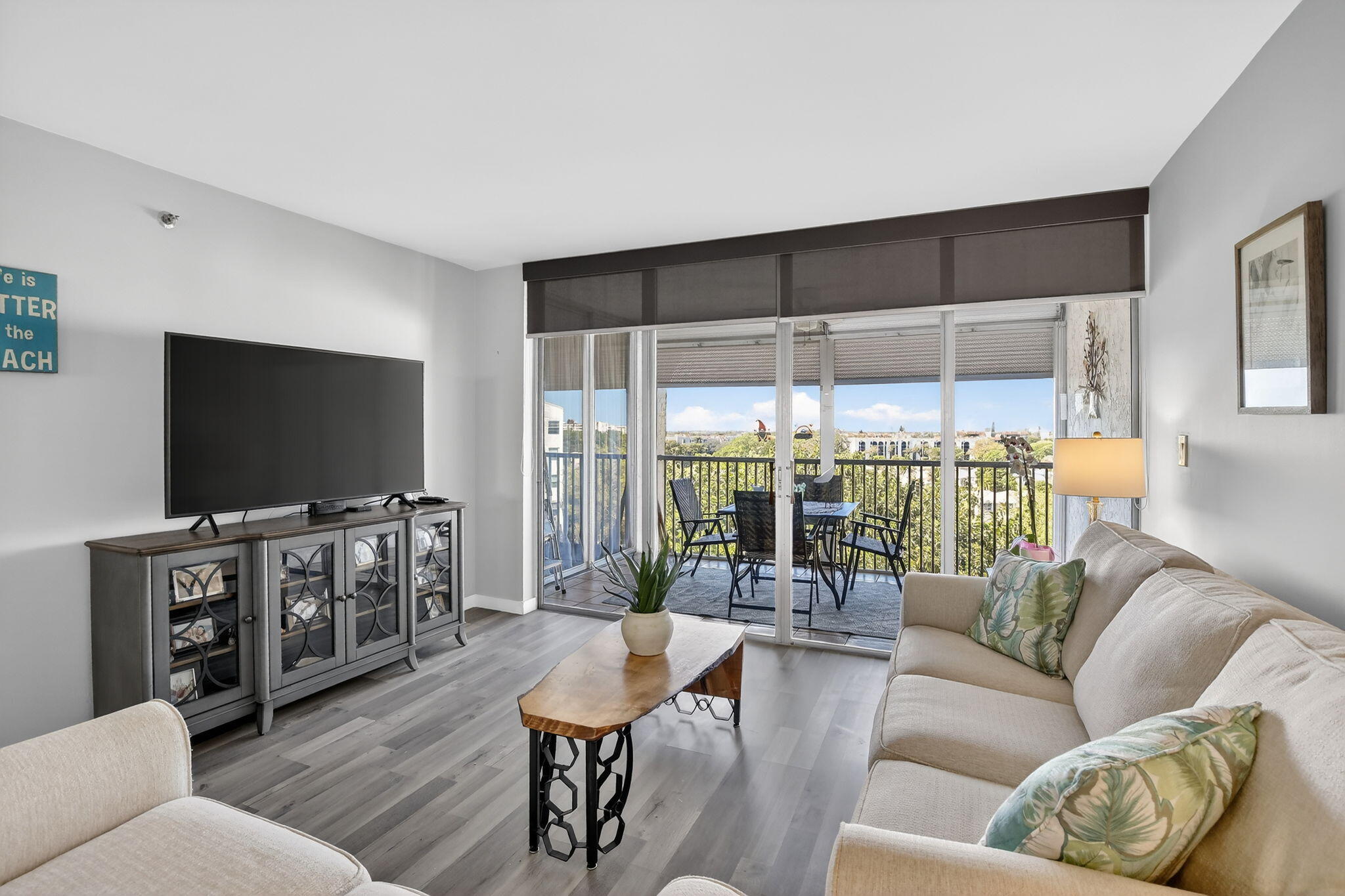 18TH HOLE AT INVERRARY CONDO - Residential