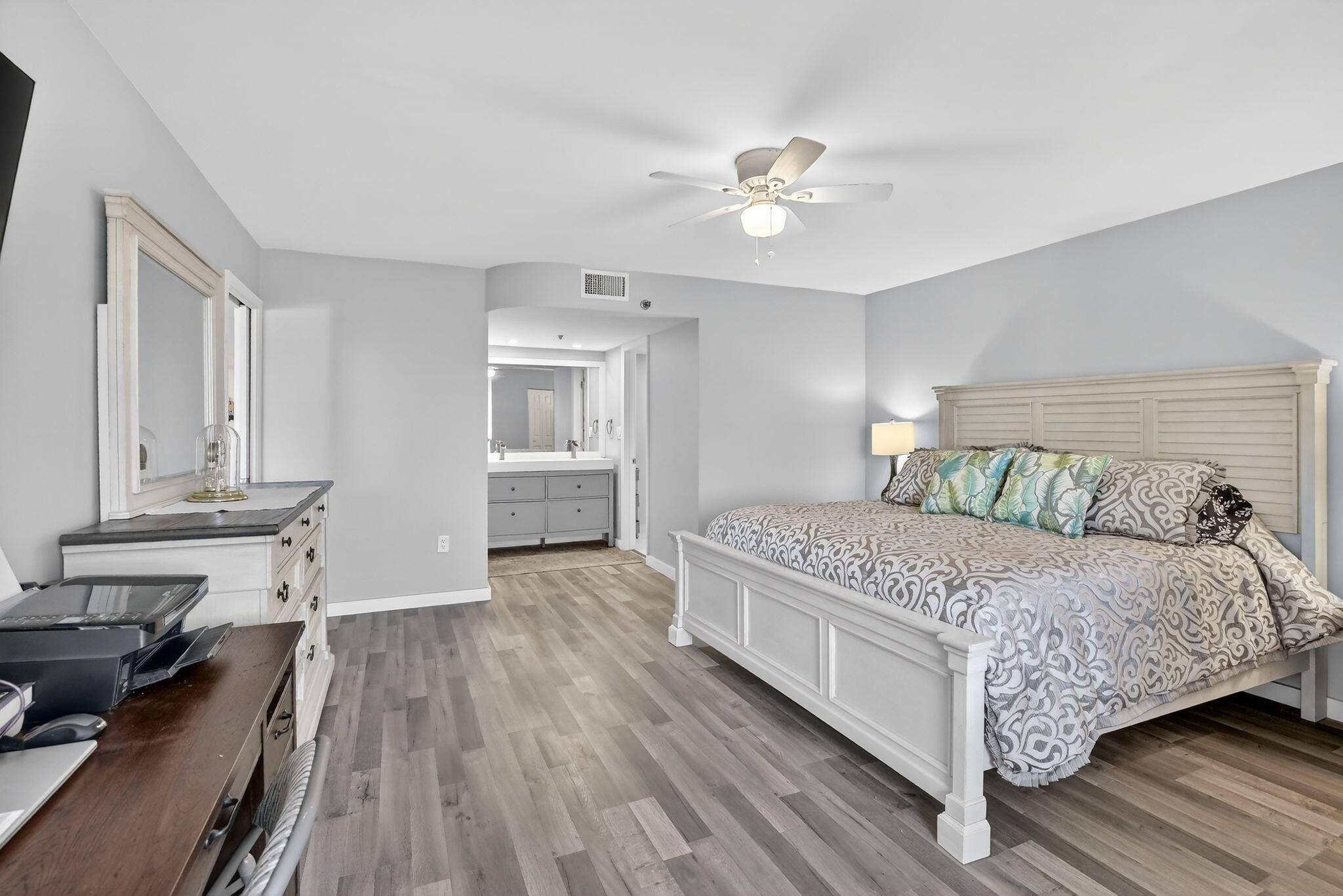 18TH HOLE AT INVERRARY CONDO - Residential