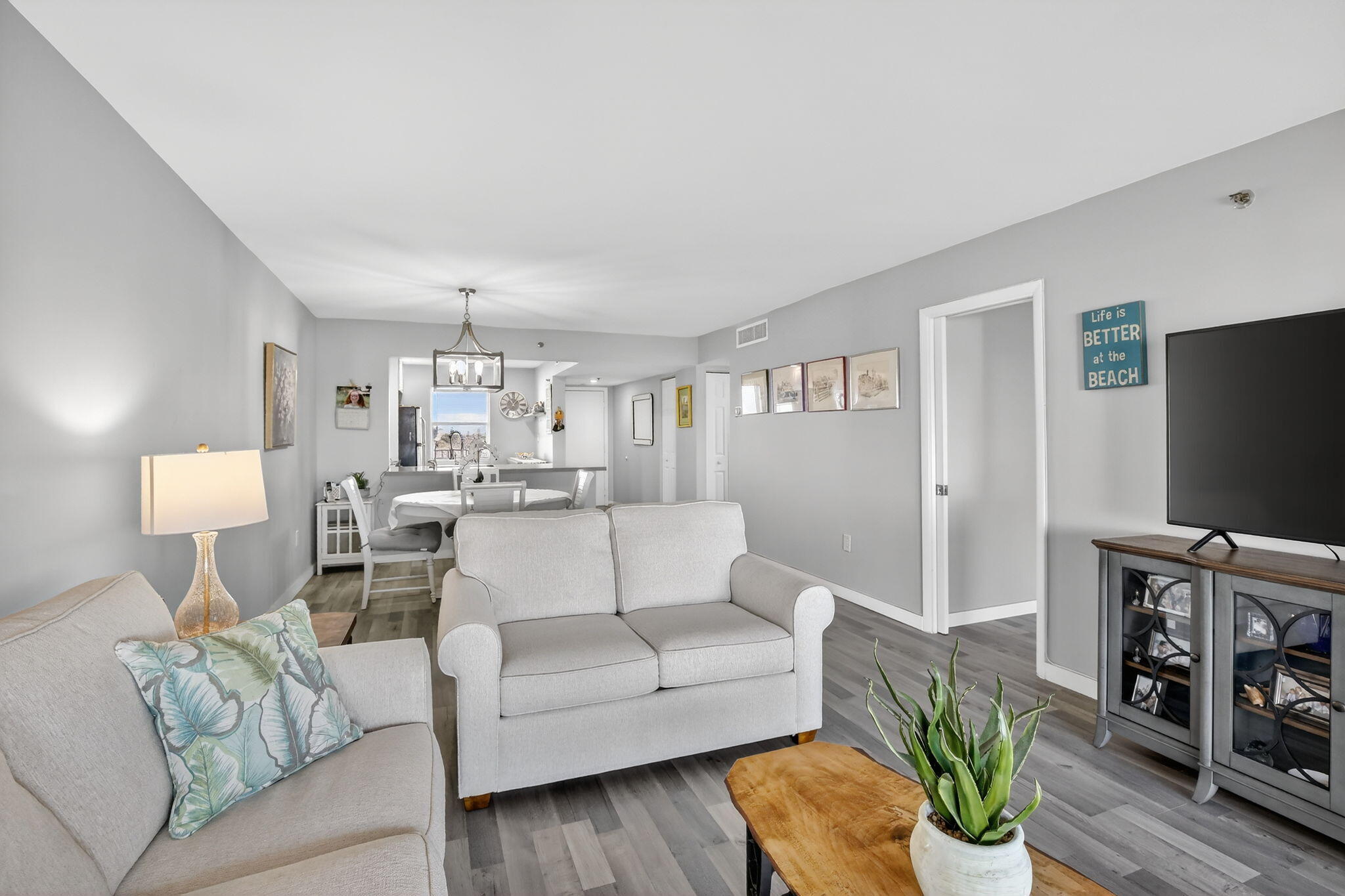 18TH HOLE AT INVERRARY CONDO - Residential