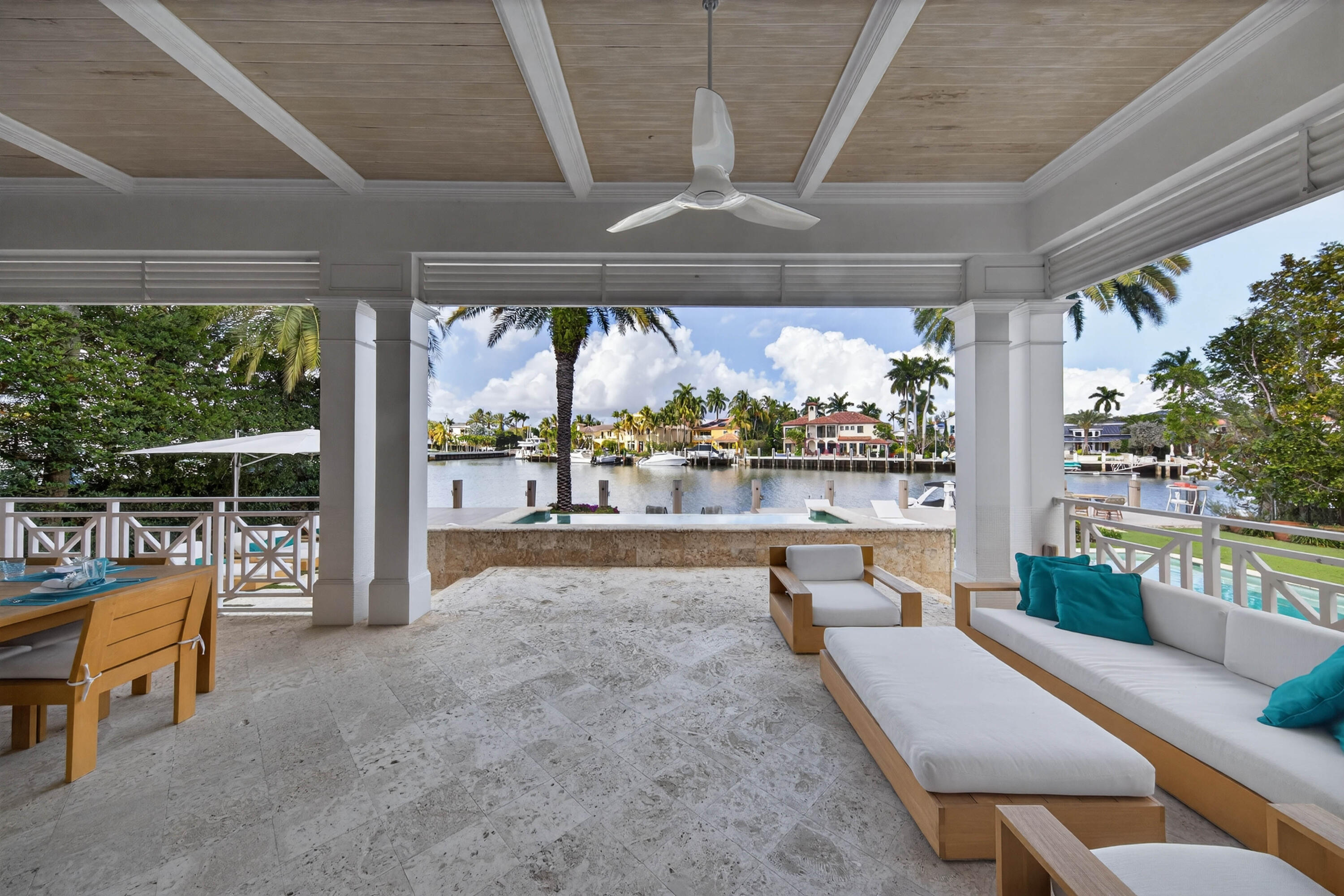 RIO VISTA ISLES - Residential