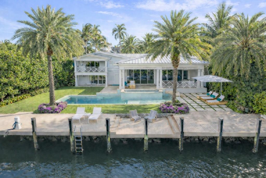 Photo of 1605 SE 9th Street, Fort Lauderdale, FL 33316 (MLS # B26018932)