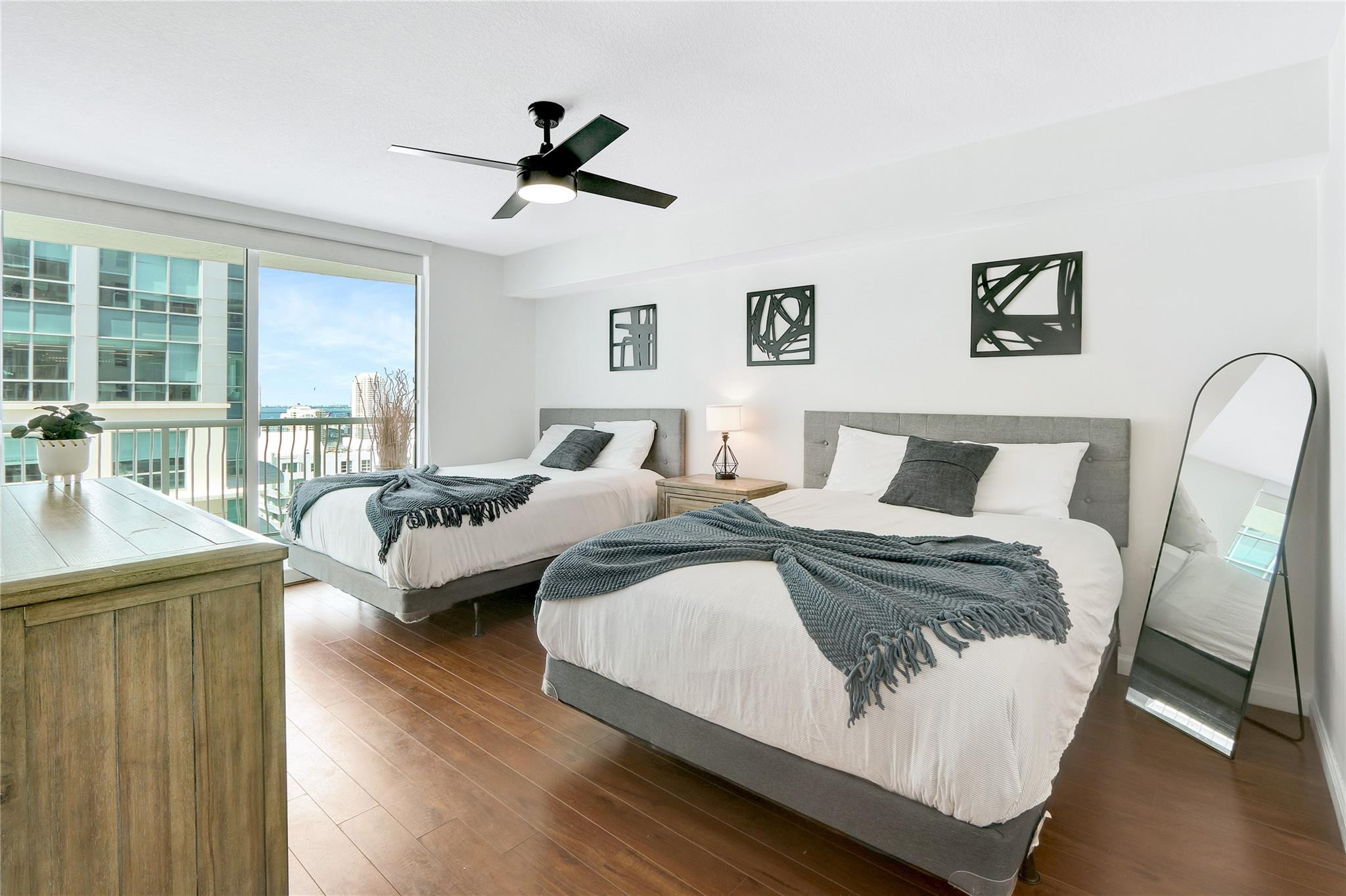 THE CLUB AT BRICKELL BAY - Residential