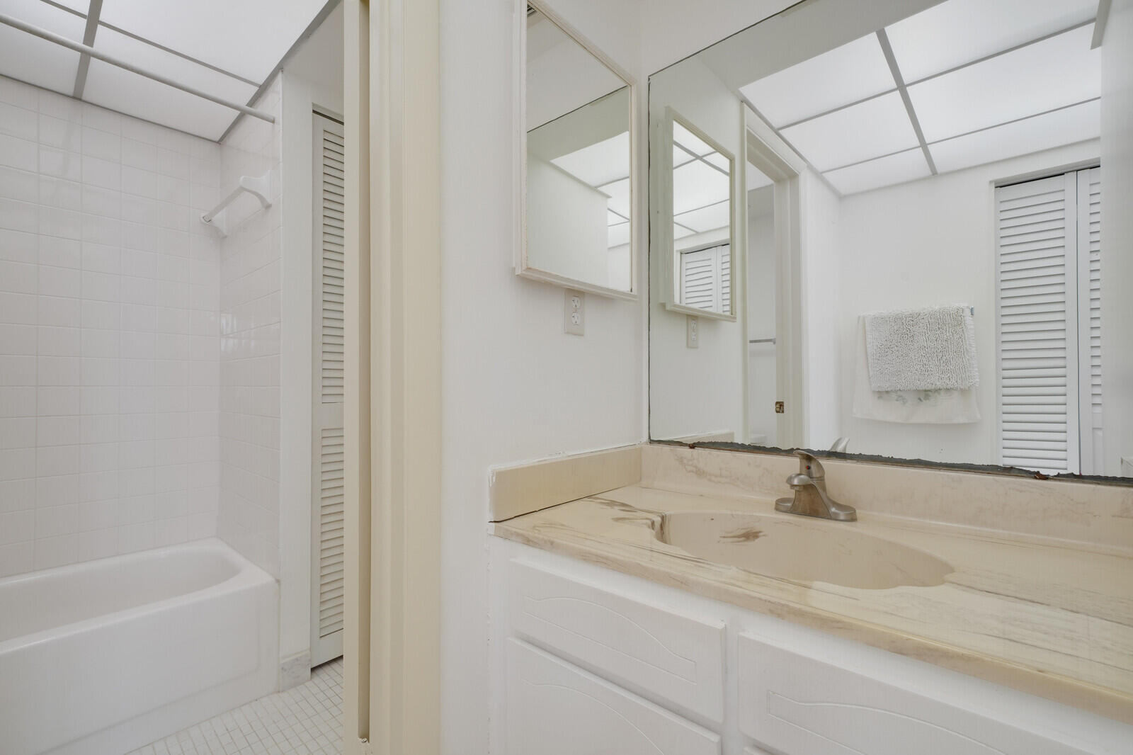 BOCA BAYOU CONDO - Residential