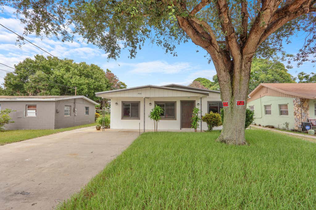 Photo of 2008 Avenue N, Fort Pierce, FL 34950 (MLS # B26059238)