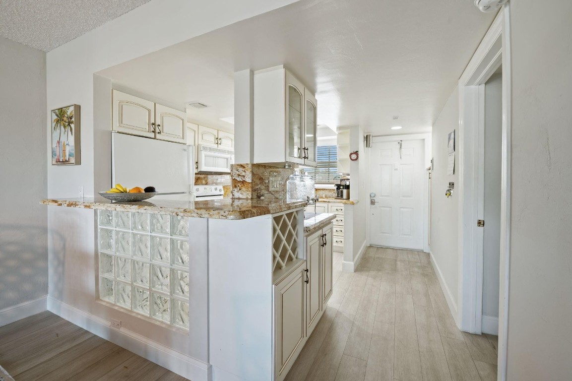 Pompano Yacht& Beach Club - Residential