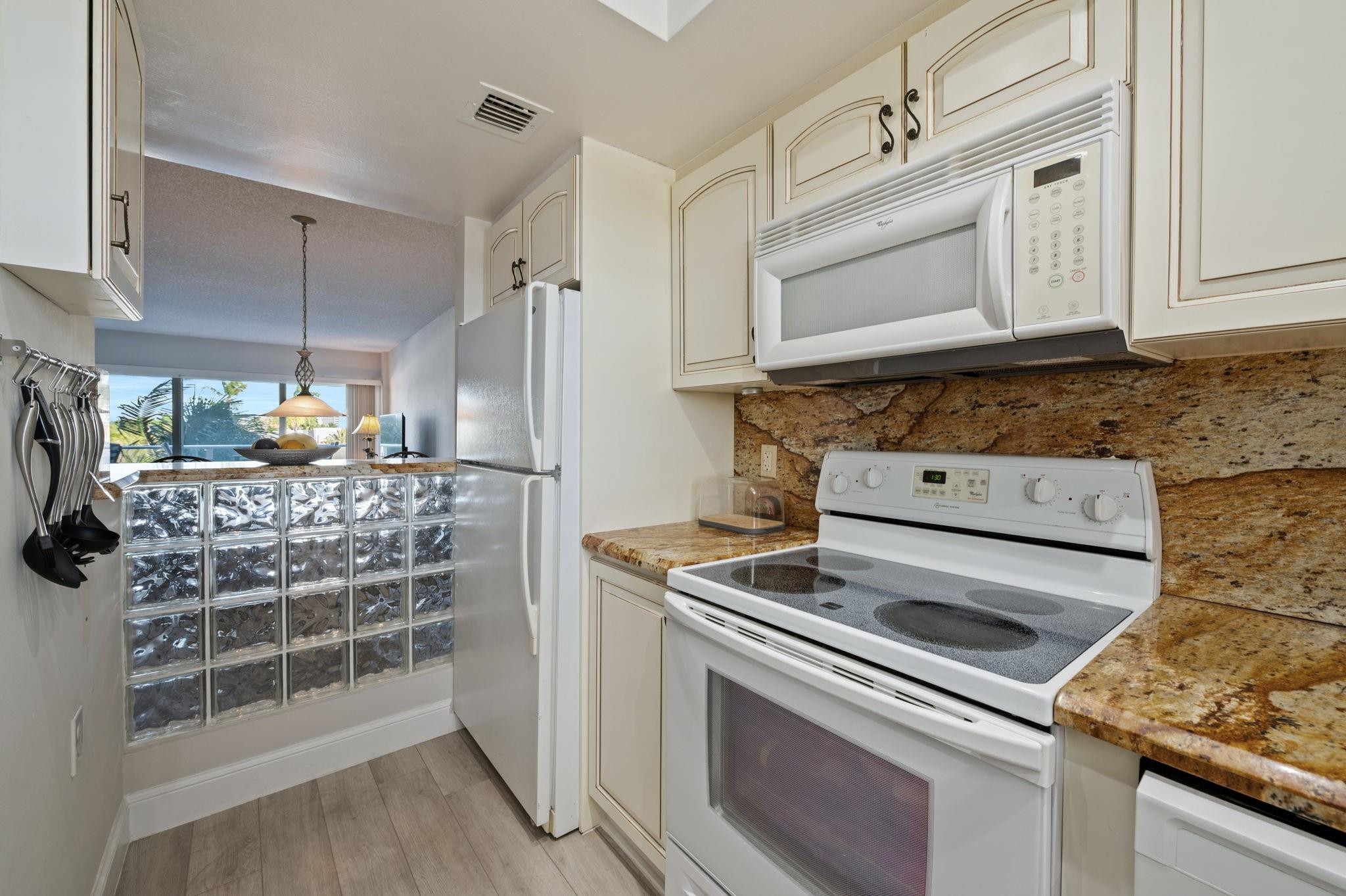 Pompano Yacht& Beach Club - Residential