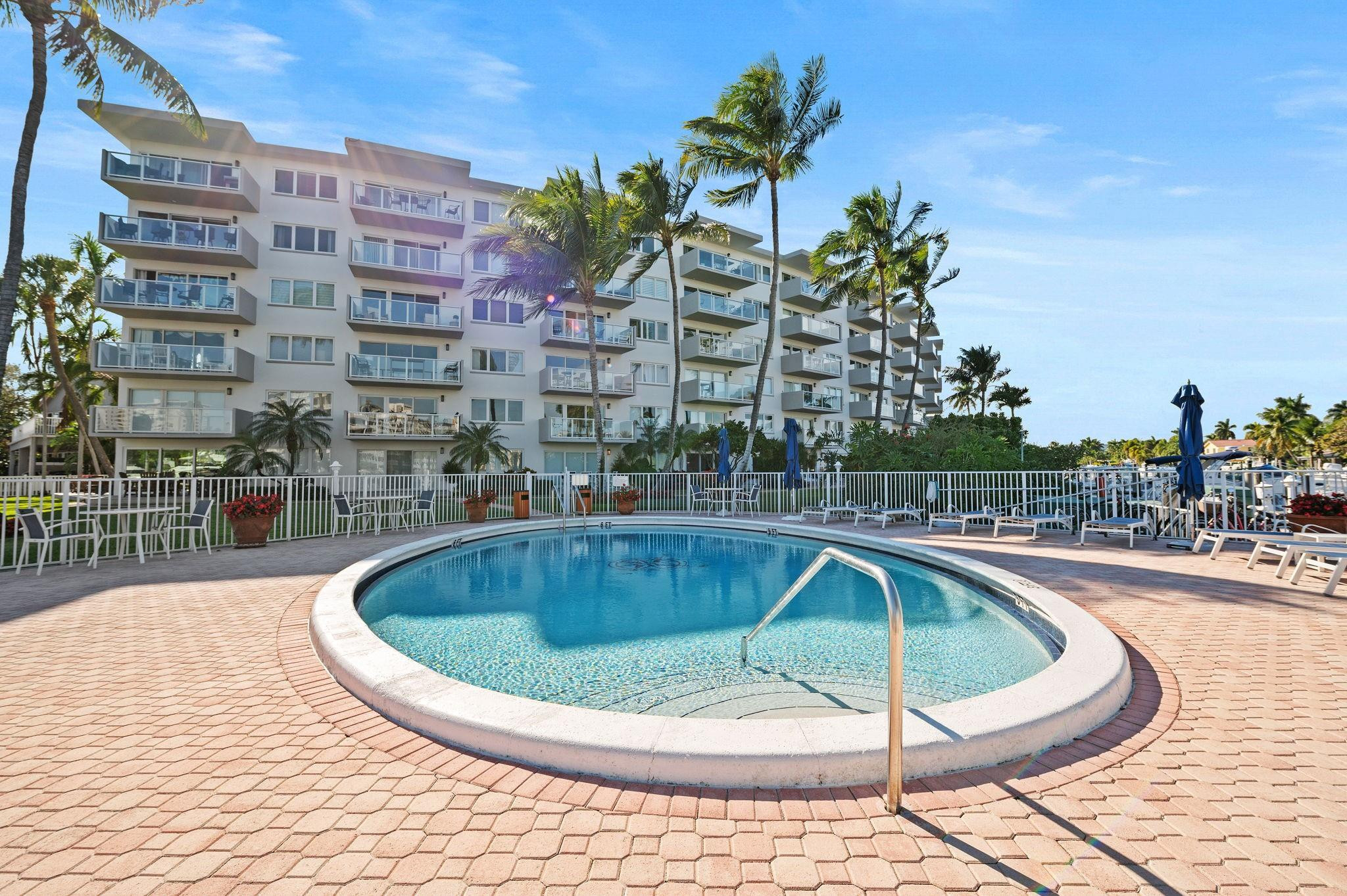 Pompano Yacht& Beach Club - Residential