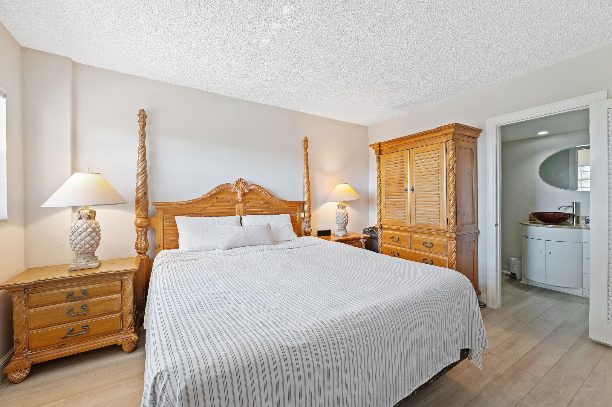 Pompano Yacht& Beach Club - Residential