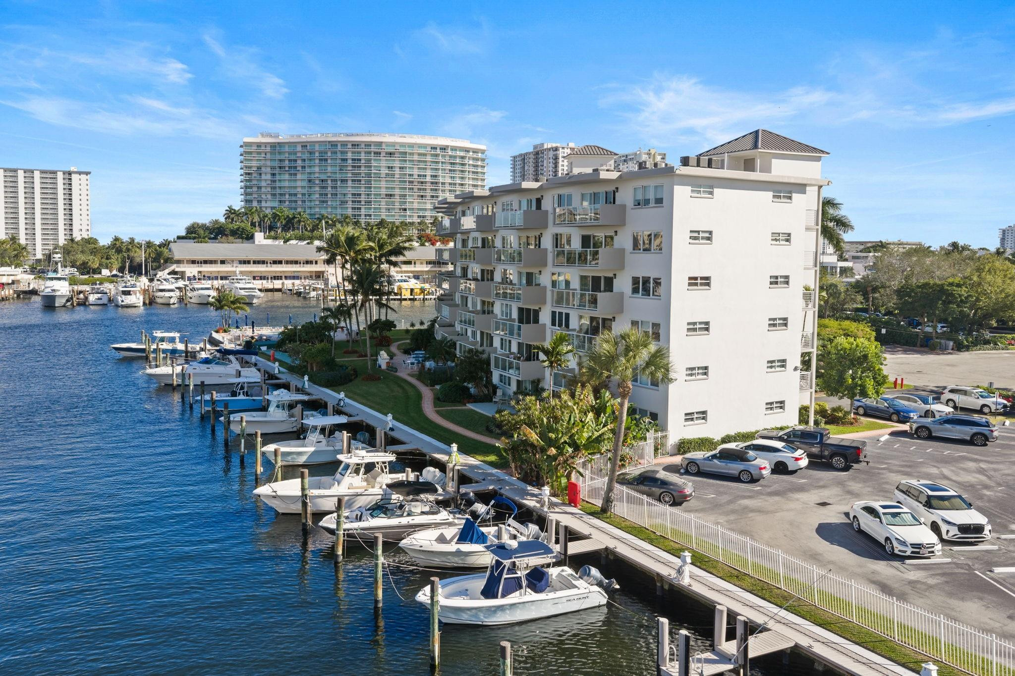 Pompano Yacht& Beach Club - Residential