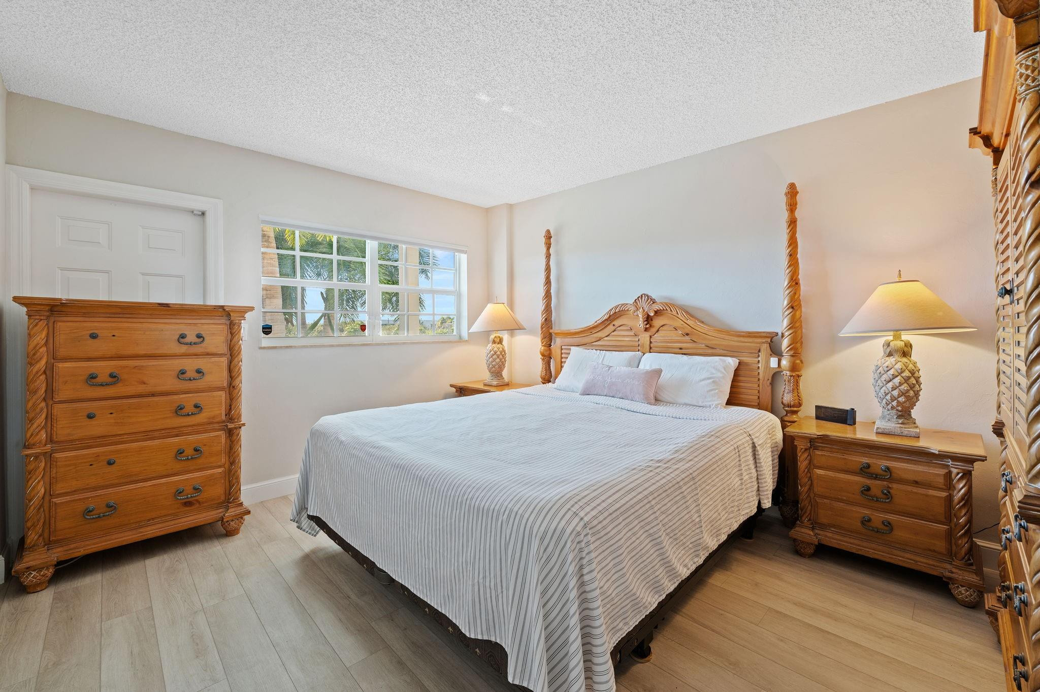 Pompano Yacht& Beach Club - Residential