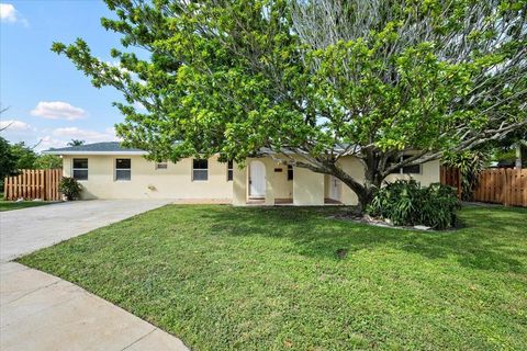 1409 Richard Lane Lake Worth Beach FL 33460