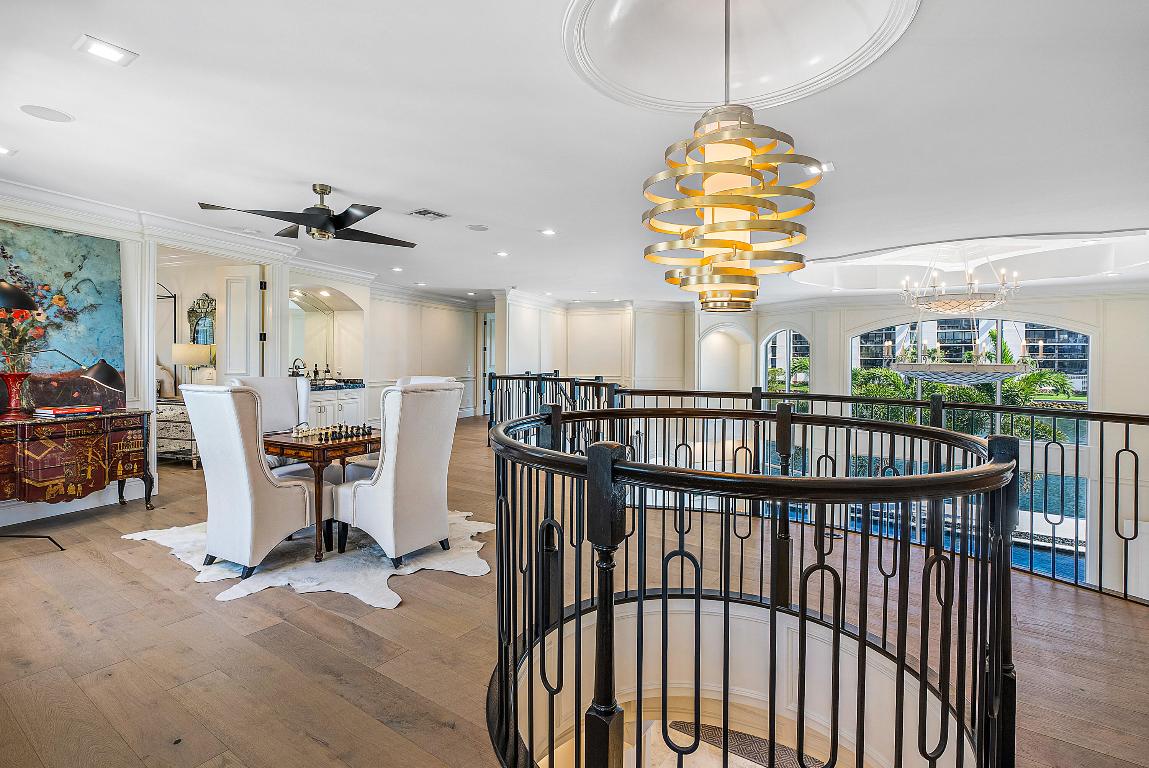 HARBOUR EAST - Residential