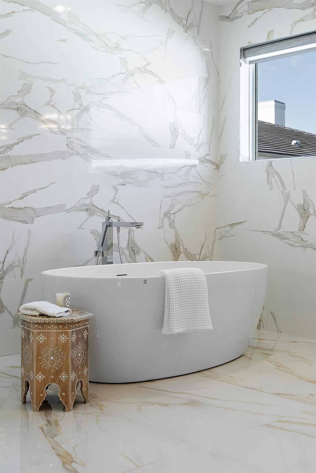 HARBOUR EAST - Residential