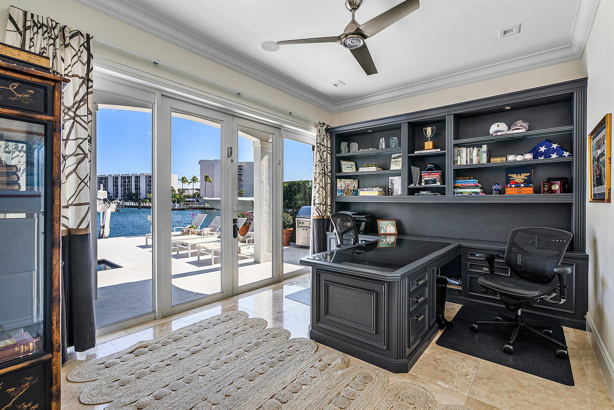 HARBOUR EAST - Residential