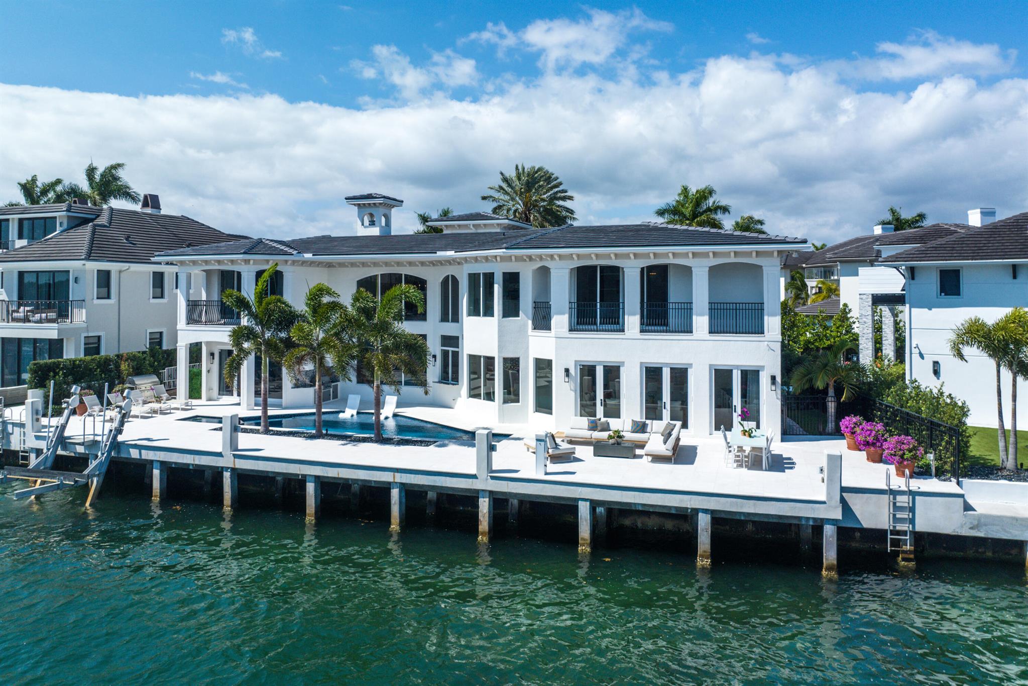 HARBOUR EAST - Residential