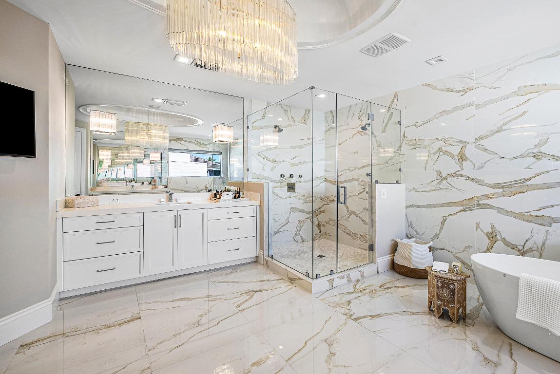 HARBOUR EAST - Residential