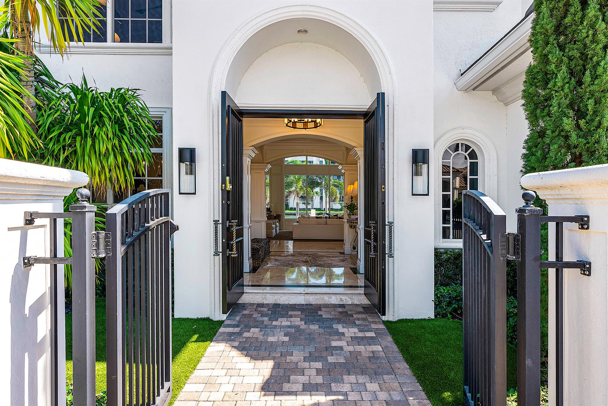 HARBOUR EAST - Residential