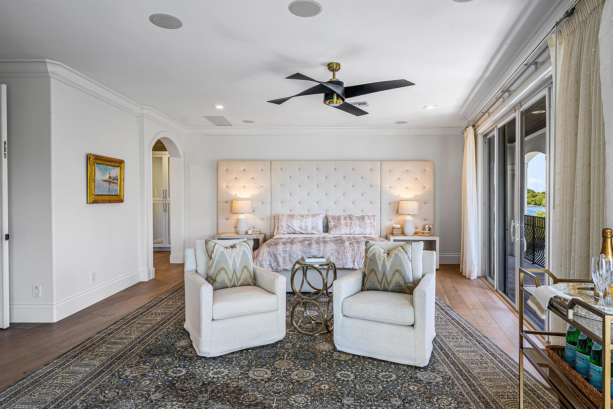 HARBOUR EAST - Residential