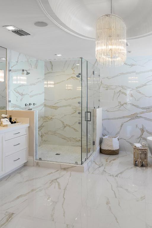 HARBOUR EAST - Residential