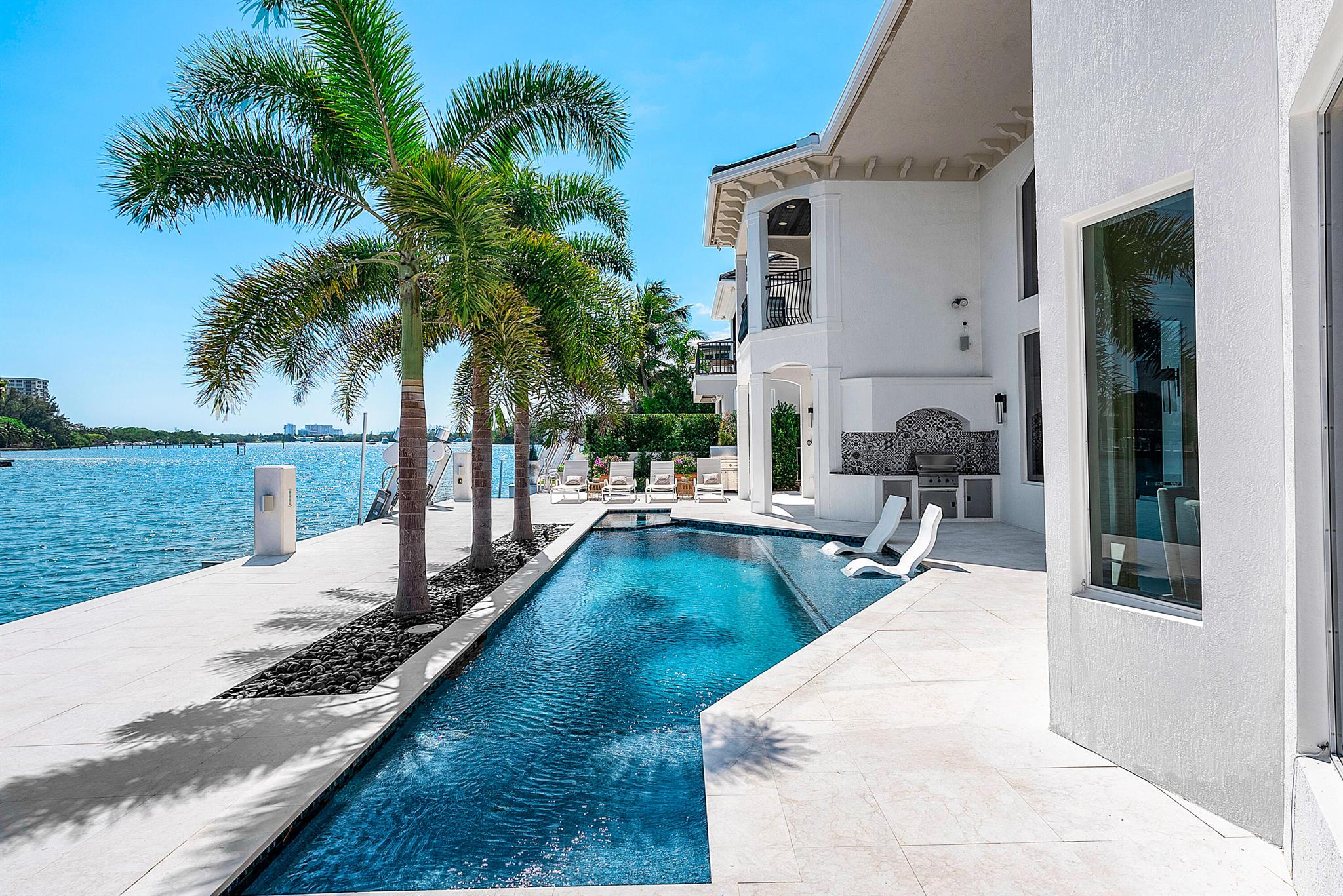 HARBOUR EAST - Residential